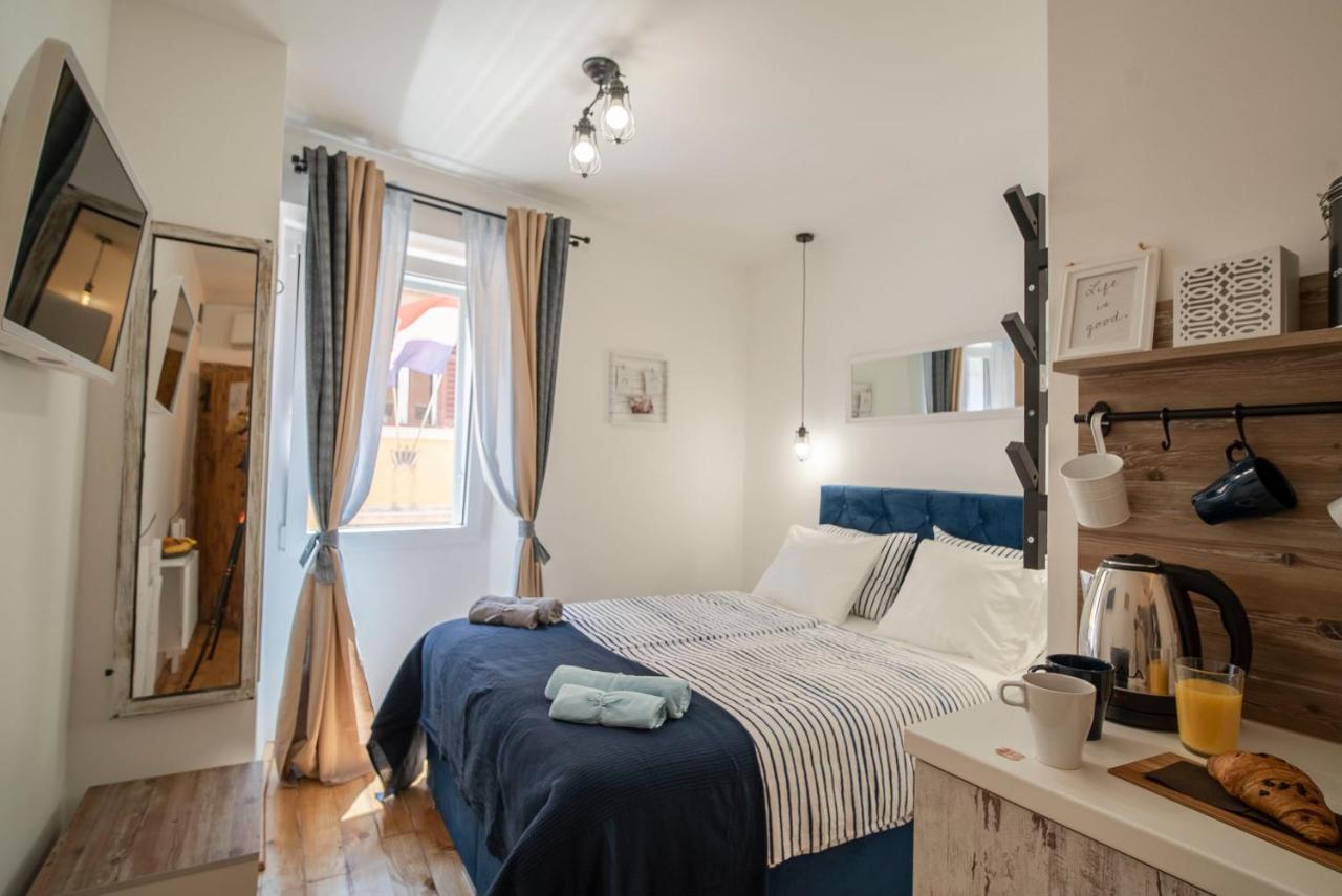 Hotel Stelle D'oro Rovigno Esterno foto